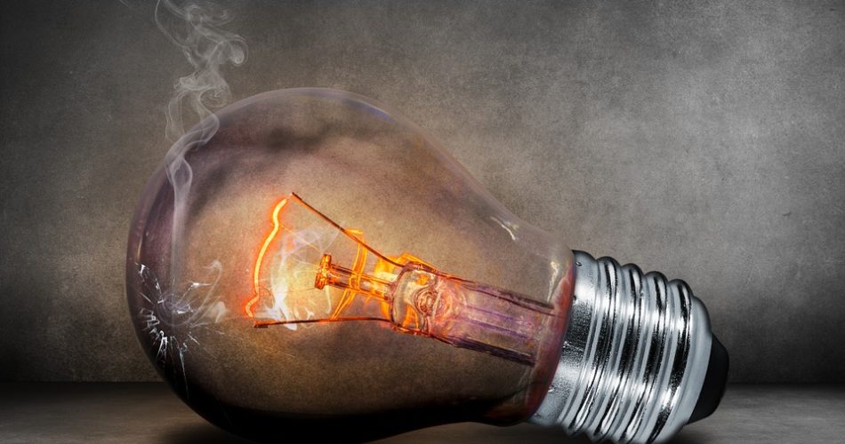 Żarówka - jak oszczędzać prąd w domu?