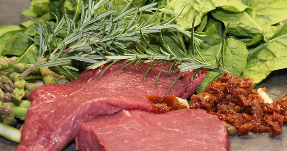 Rozmrażanie mięsa - jak szybko rozmrozić mięso - domowe-sposoby.pl