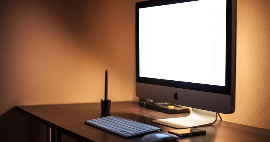 Jak wyczyścić monitor - domowe-sposoby.pl