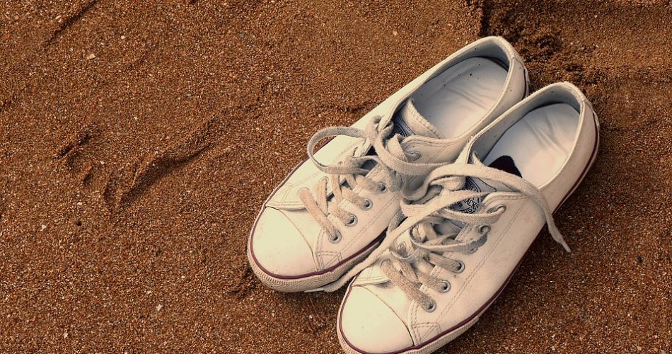 Białe buty - jak wyczyścić białe buty - domowe-sposoby.pl