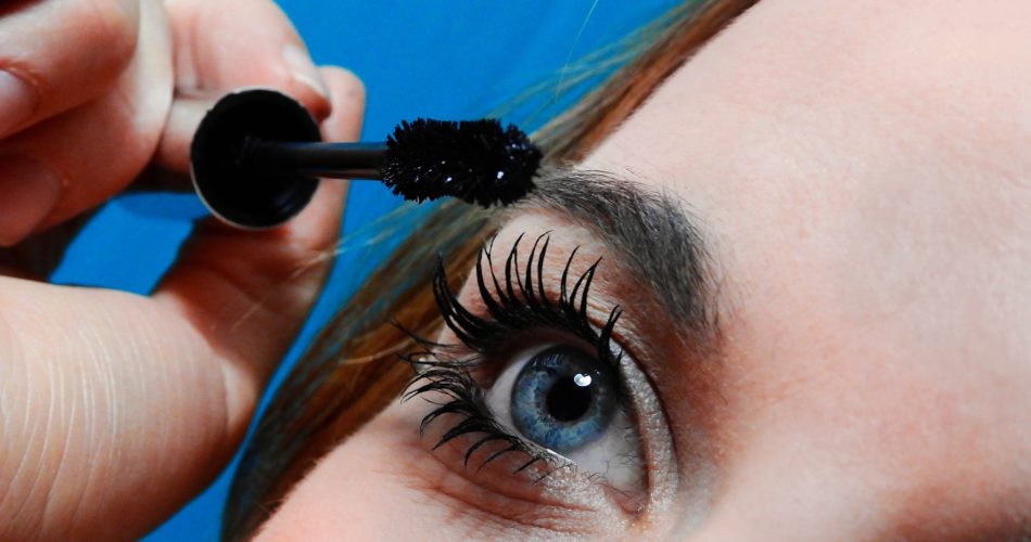 Jak wyregulować brwi